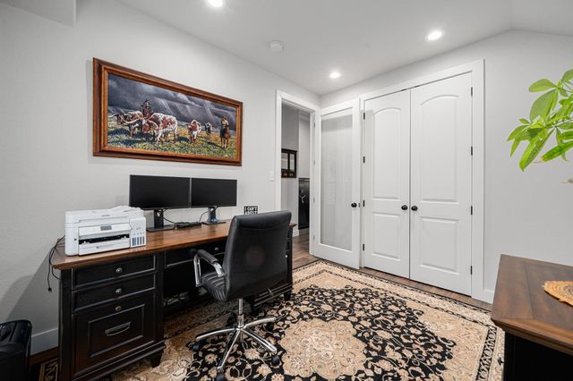 91 Hillsborough Drive, Huntsville, TX 77340