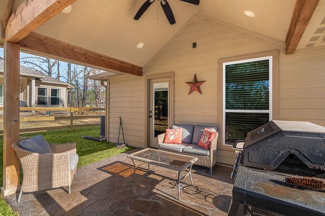 91 Hillsborough Drive, Huntsville, TX 77340