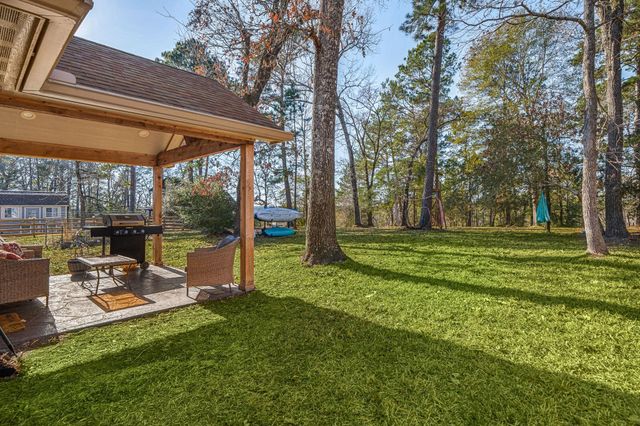 91 Hillsborough Drive, Huntsville, TX 77340