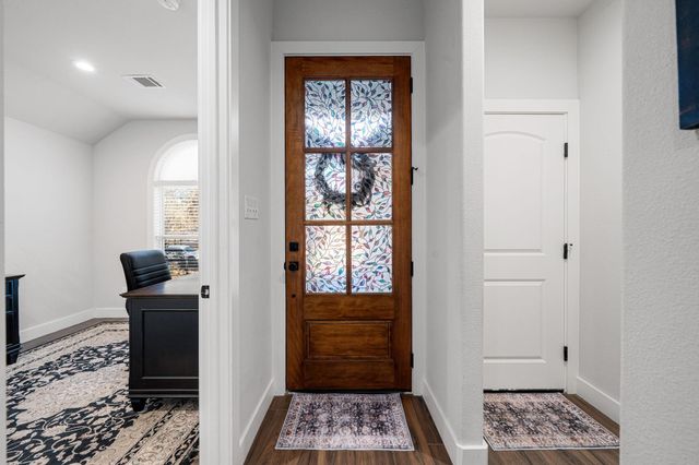 91 Hillsborough Drive, Huntsville, TX 77340