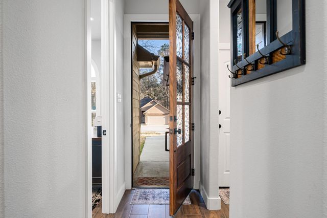 91 Hillsborough Drive, Huntsville, TX 77340