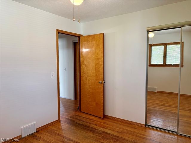 355 Gayle Drive, Sheffield Lake, OH 44054