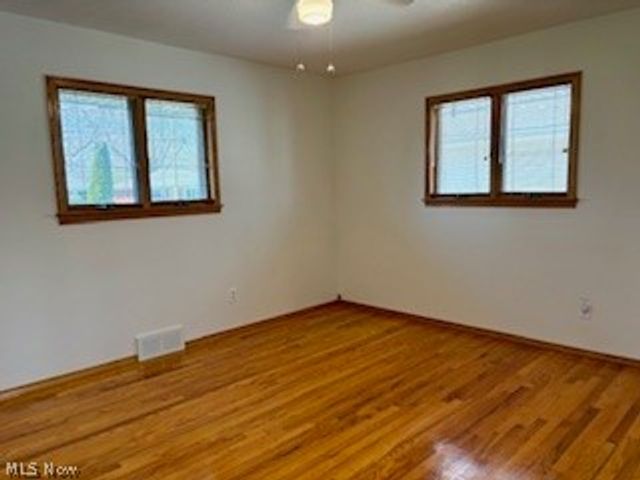 355 Gayle Drive, Sheffield Lake, OH 44054