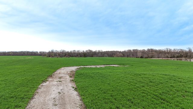 2003 COUNTY ROAD 1740, Cairo, MO 65270
