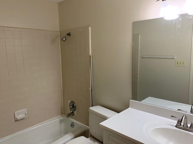 904 Norwell LN, Pflugerville, TX 78660