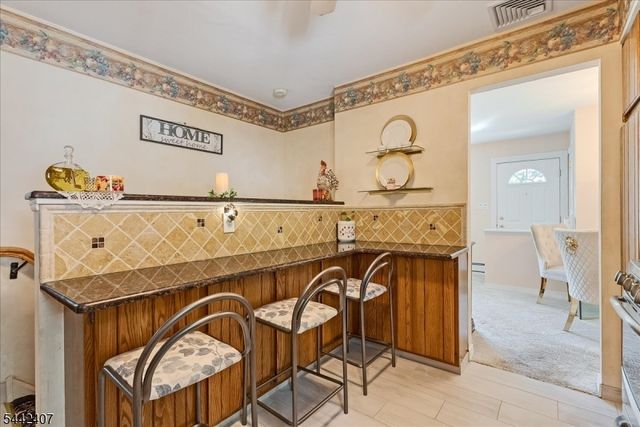 8 Alyson Dr, Fairfield Twp., NJ 07004