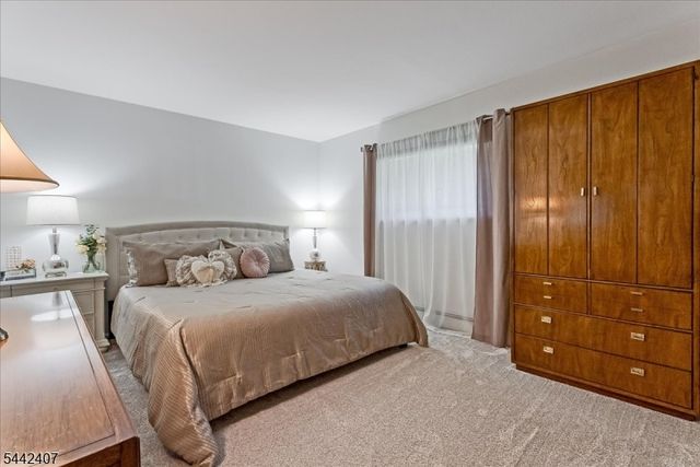 8 Alyson Dr, Fairfield Twp., NJ 07004