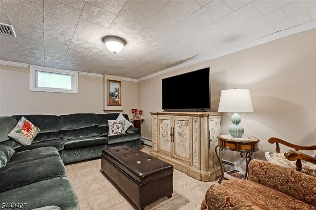 8 Alyson Dr, Fairfield Twp., NJ 07004