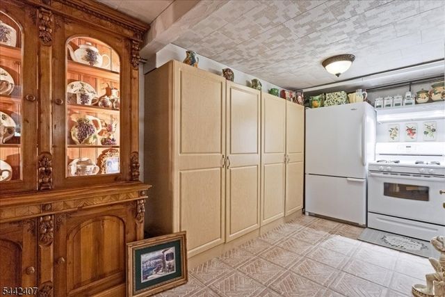 8 Alyson Dr, Fairfield Twp., NJ 07004