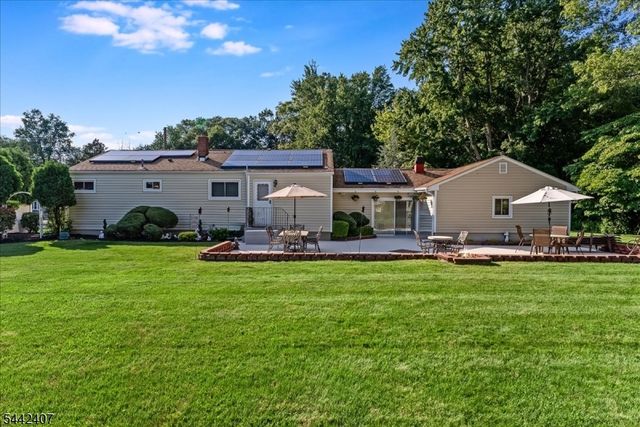8 Alyson Dr, Fairfield Twp., NJ 07004
