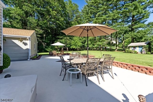 8 Alyson Dr, Fairfield Twp., NJ 07004