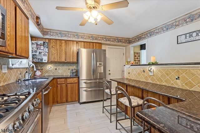 8 Alyson Dr, Fairfield Twp., NJ 07004
