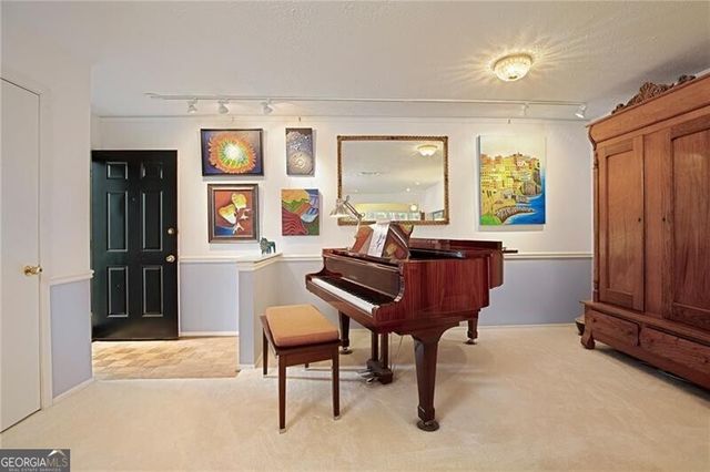 1109 Canyon Point Circle, Roswell, GA 30076