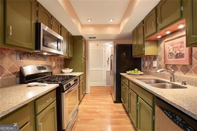 1109 Canyon Point Circle, Roswell, GA 30076