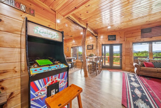 685 Stockton Drive, Sevierville, TN 37876