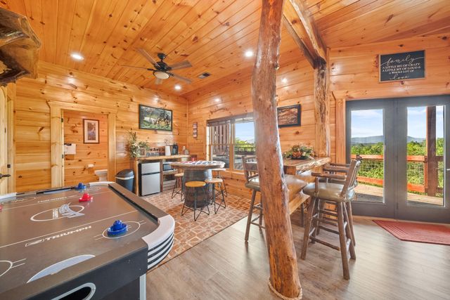 685 Stockton Drive, Sevierville, TN 37876