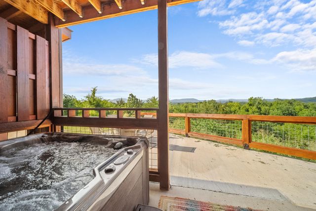 685 Stockton Drive, Sevierville, TN 37876