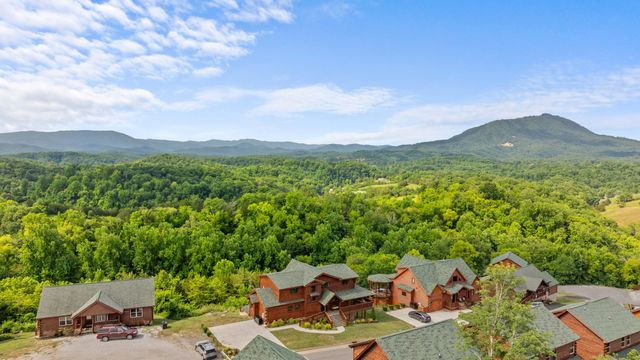 685 Stockton Drive, Sevierville, TN 37876