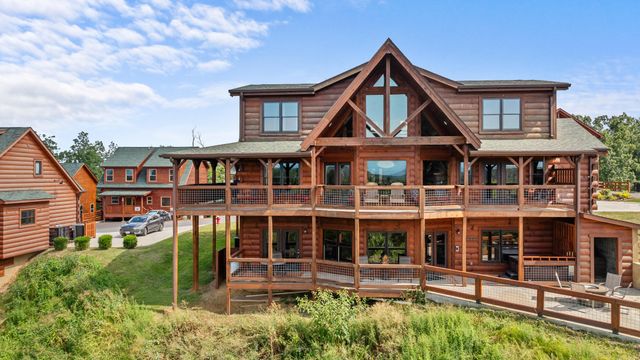 685 Stockton Drive, Sevierville, TN 37876