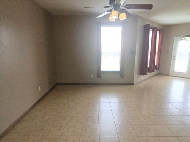 3925 Hanna Rose Lane, Fort Worth, TX 76244