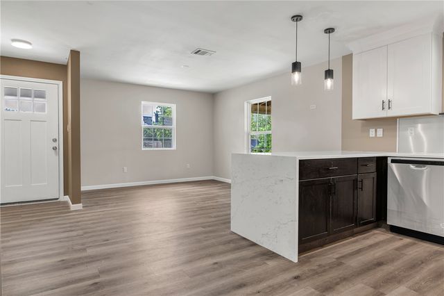 2105 Cabot Circle, Bryan, TX 77803