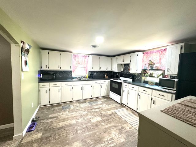 330 Happy Hollow Road, Hustonville, KY 40437