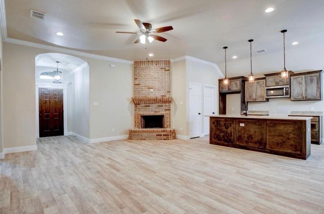 125 N Las Vegas Trail, White Settlement, TX 76108