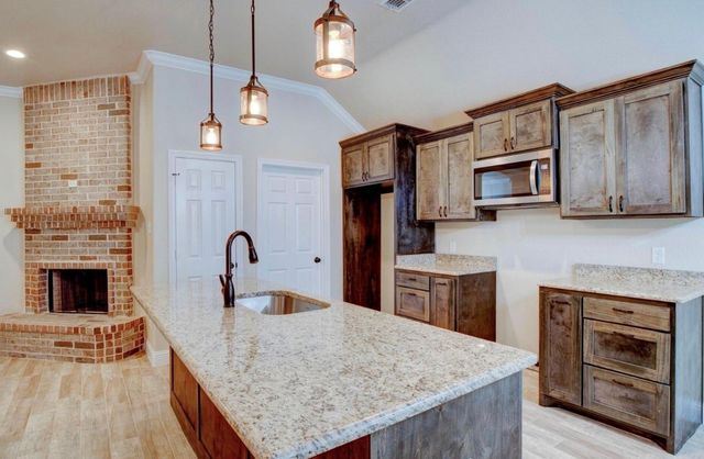 125 N Las Vegas Trail, White Settlement, TX 76108