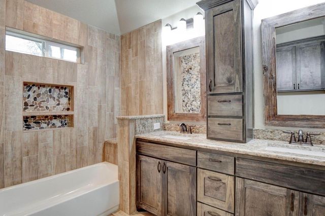 125 N Las Vegas Trail, White Settlement, TX 76108