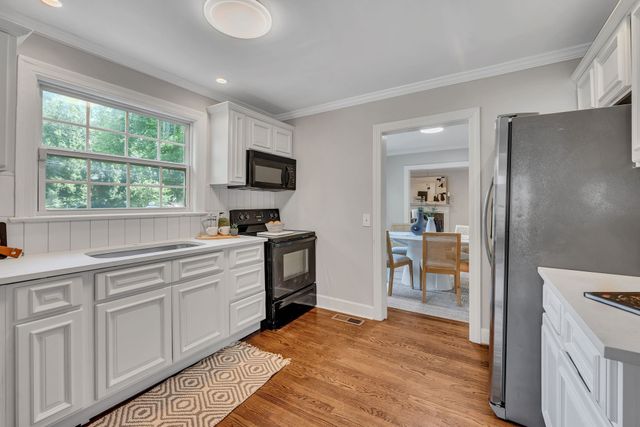 911 Woodmont Blvd, Nashville, TN 37204