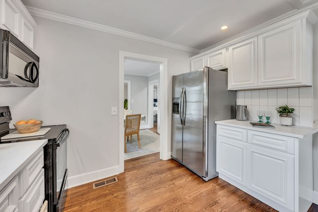911 Woodmont Blvd, Nashville, TN 37204