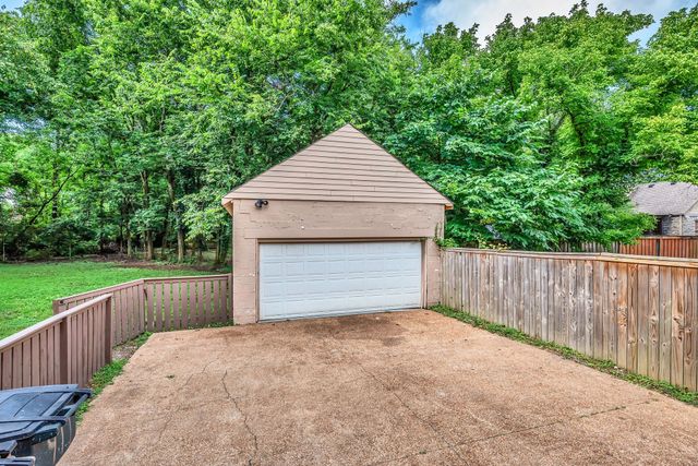 911 Woodmont Blvd, Nashville, TN 37204