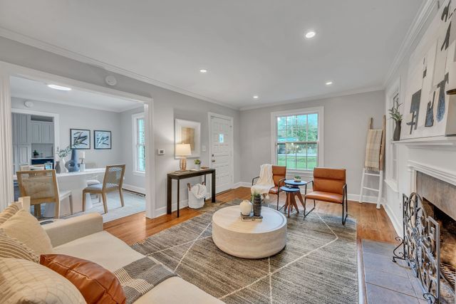 911 Woodmont Blvd, Nashville, TN 37204