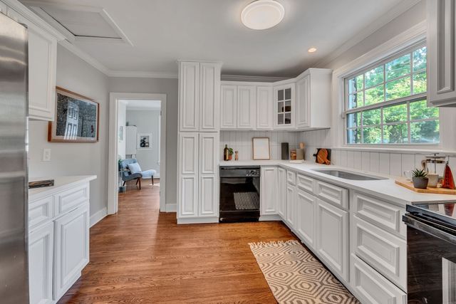 911 Woodmont Blvd, Nashville, TN 37204