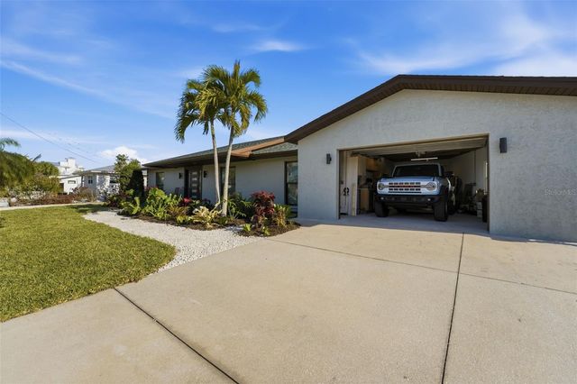 501 65TH STREET, Holmes Beach, FL 34217