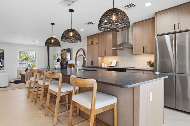 501 65TH STREET, Holmes Beach, FL 34217