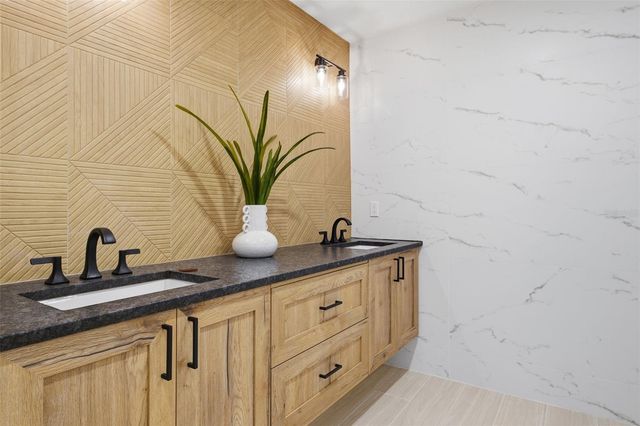 501 65TH STREET, Holmes Beach, FL 34217