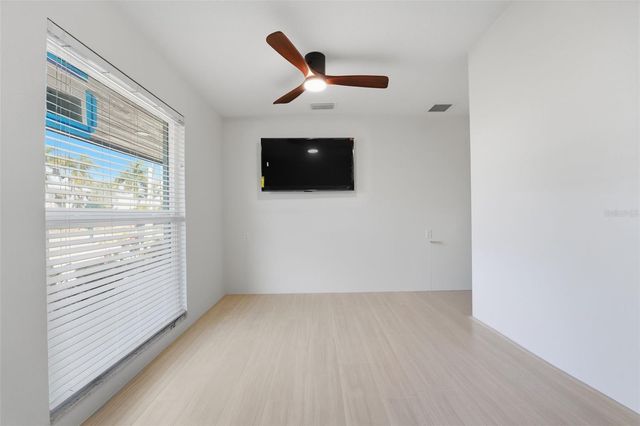 501 65TH STREET, Holmes Beach, FL 34217