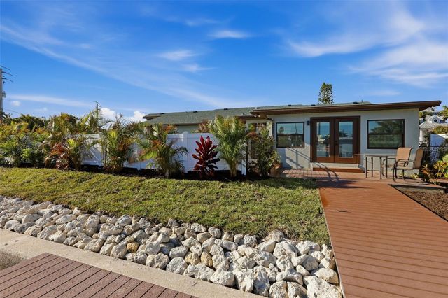 501 65TH STREET, Holmes Beach, FL 34217