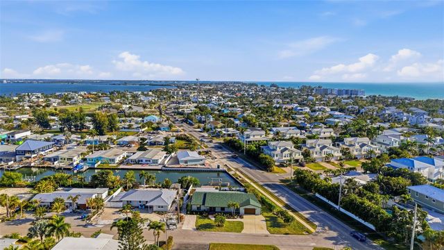 501 65TH STREET, Holmes Beach, FL 34217