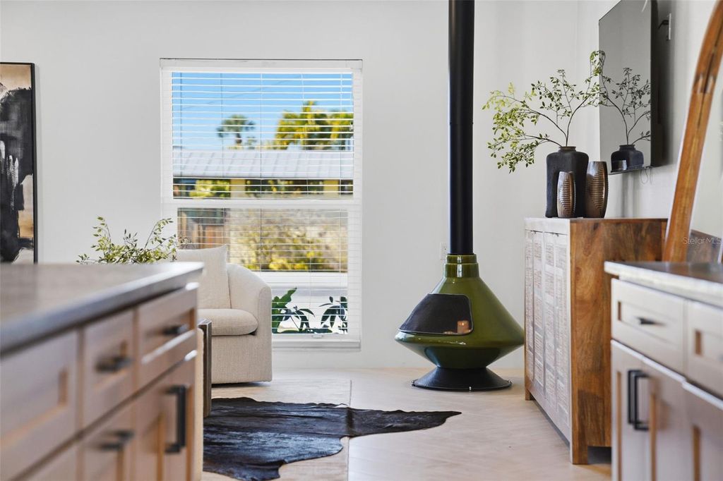 Image 12 of property listing at 501 65TH STREET, Holmes Beach, FL 34217