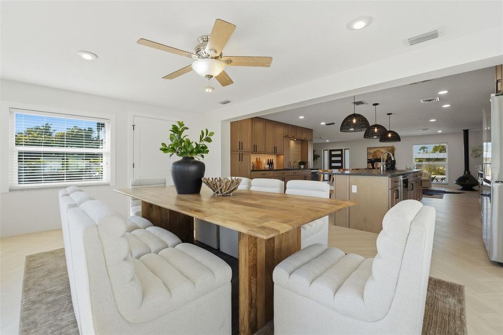 Image 27 of property listing at 501 65TH STREET, Holmes Beach, FL 34217