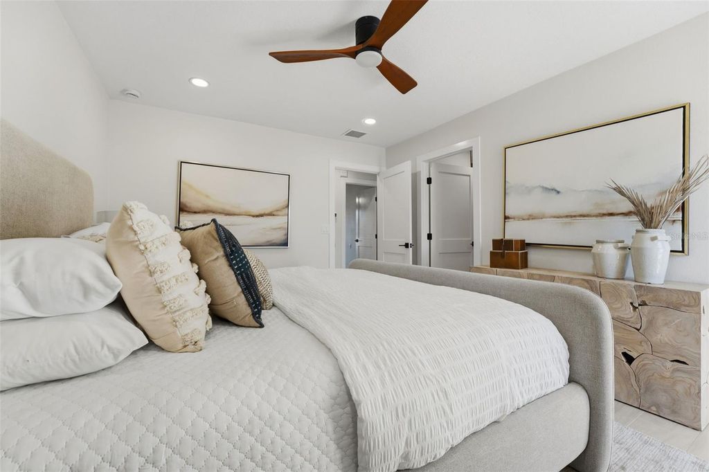 Image 29 of property listing at 501 65TH STREET, Holmes Beach, FL 34217