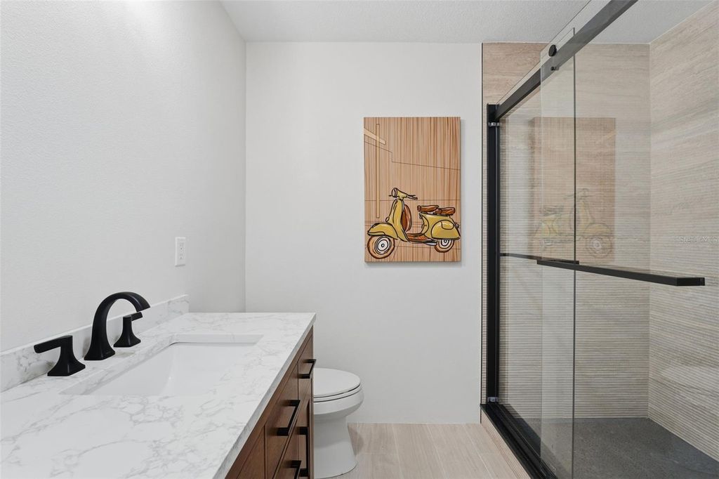 Image 37 of property listing at 501 65TH STREET, Holmes Beach, FL 34217