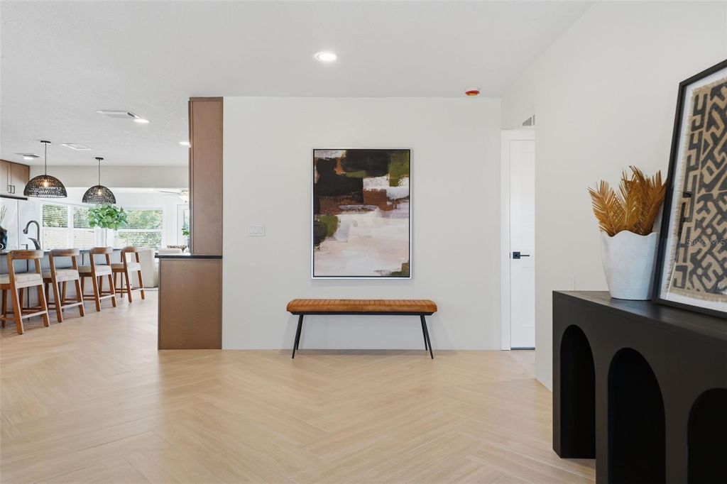 Image 7 of property listing at 501 65TH STREET, Holmes Beach, FL 34217