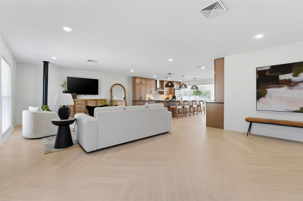 Image 9 of property listing at 501 65TH STREET, Holmes Beach, FL 34217