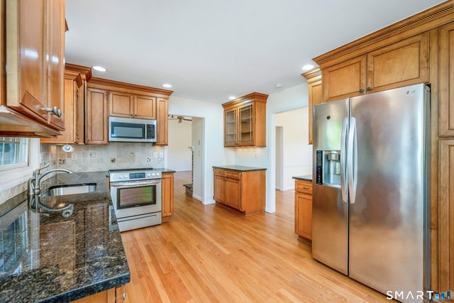 74 Hillside Lane, Monroe, CT 06468