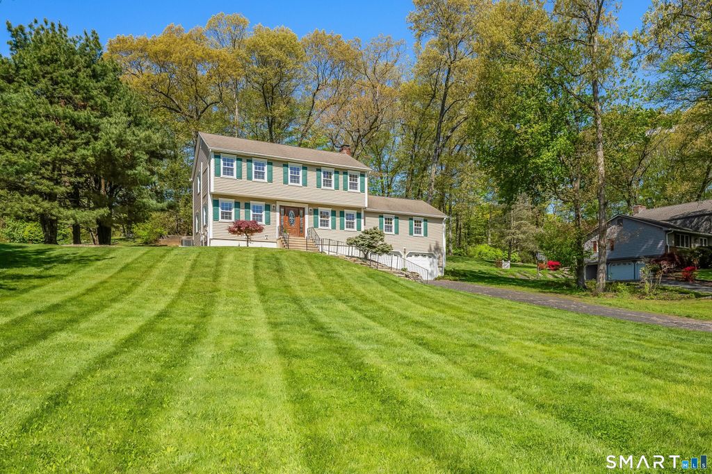 74 Hillside Lane, Monroe, CT 06468