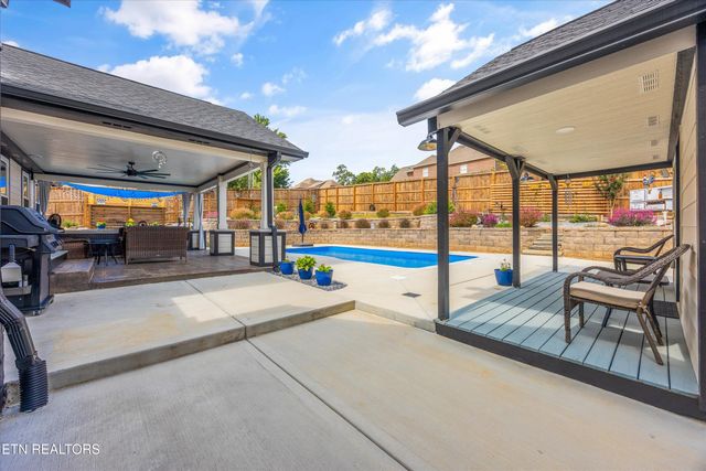 7933 Wells Scenic View Lane, Knoxville, TN 37938
