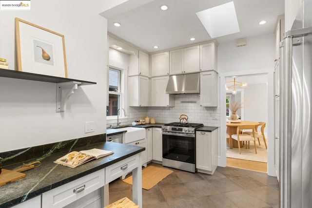 2644 Parker St, Berkeley, CA 94704